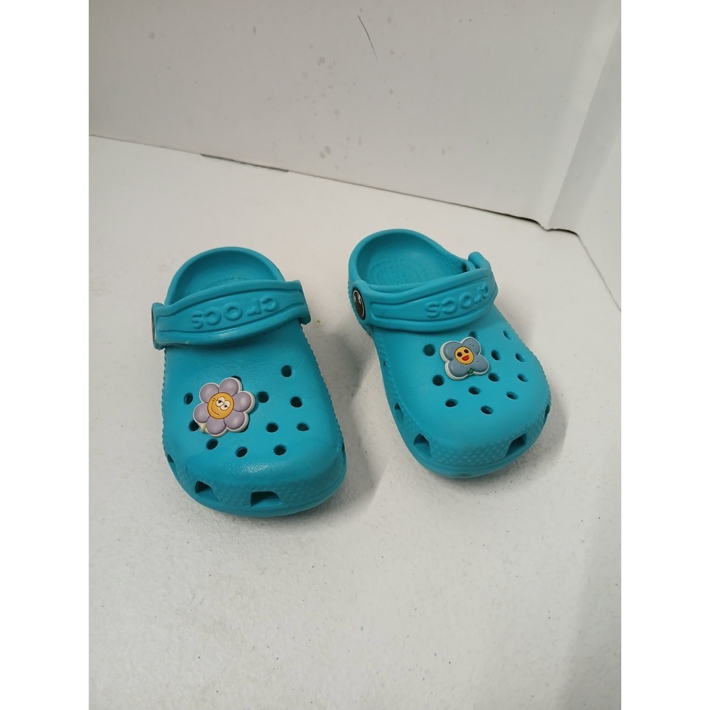 Crocs Classic Clogs Teal‎ Childs size 5 with jibbitz